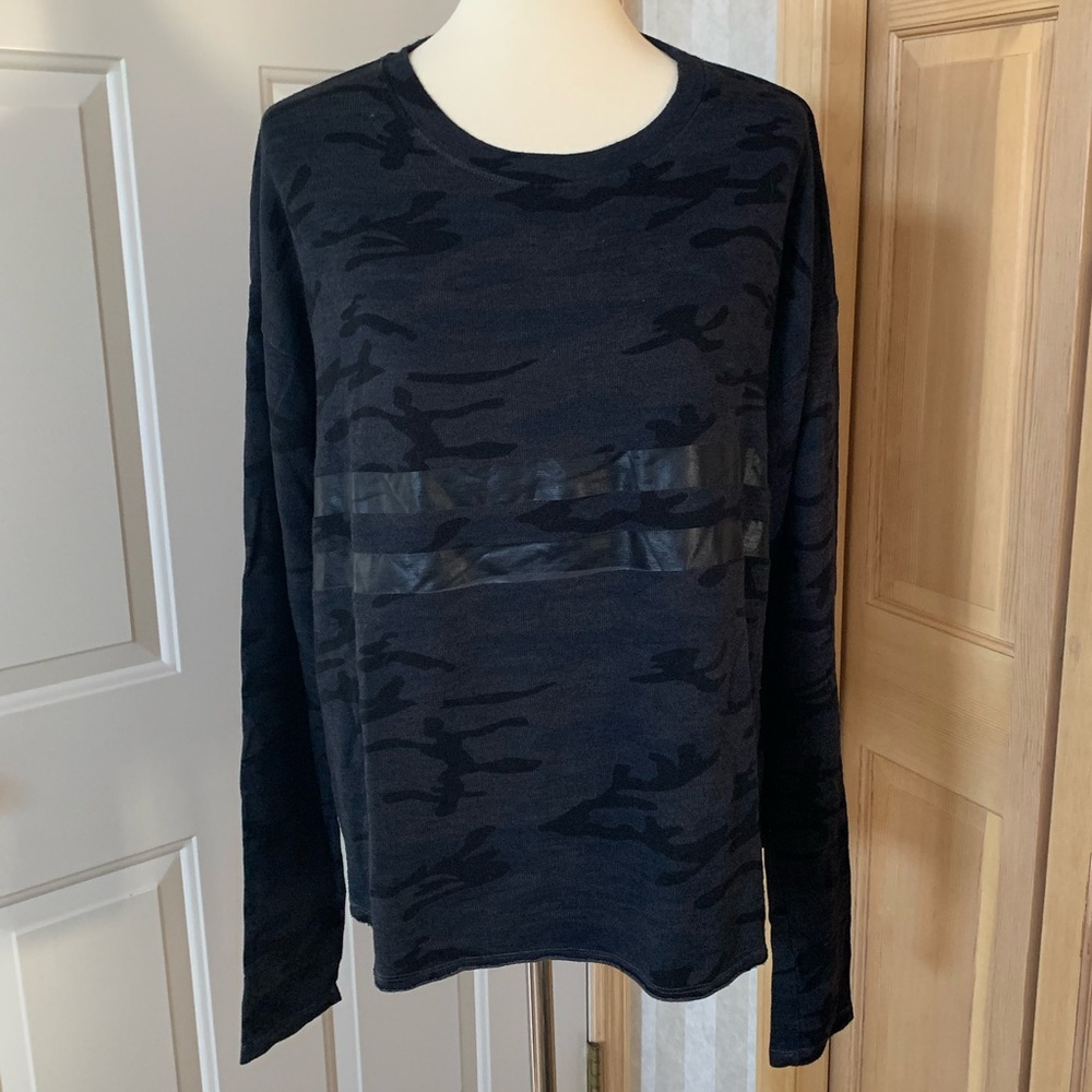 sundry evereve collab camo shirt/sweater with faux leather detailing